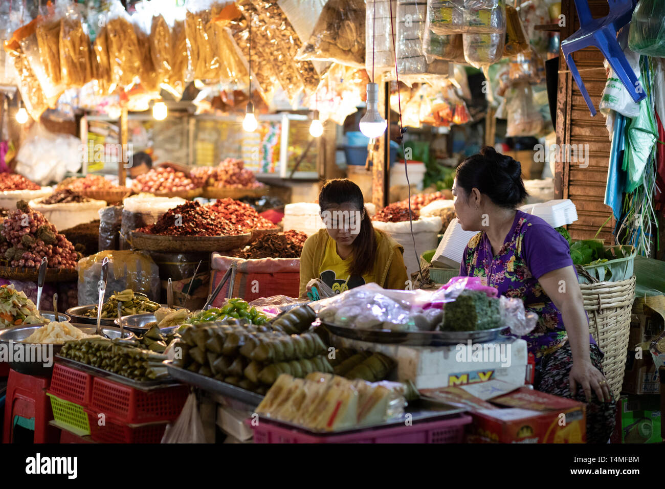 Psar o mercato Russei, Phnom Penh, Cambogia, Asia sud-orientale, Asia Foto Stock