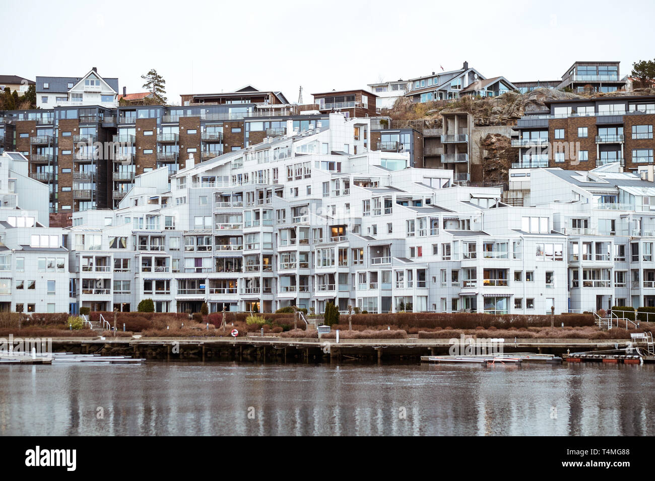 Norwegian appartamenti con vista sul porto di Kristiansand Foto Stock