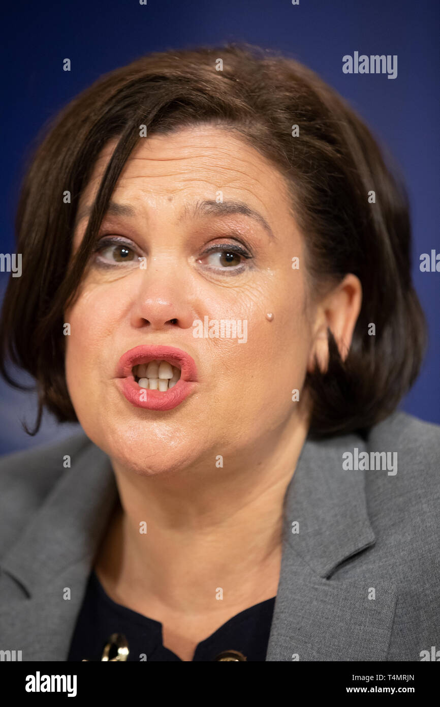 28 Febbraio 2018 - Mary Louise McDonald è un irlandese Sinn Fein politico che serve come leader del Sinn Fein dal febbraio 2018 e dala Teachta Foto Stock