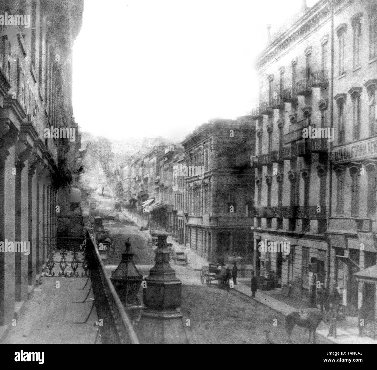 La storia della California - Sacramento Street, ad ovest di Montgomery St., San Francisco ca. 1866 Foto Stock