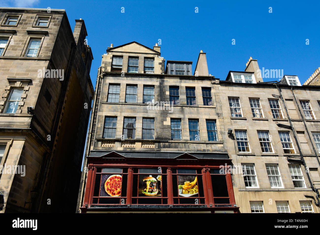 Edimburgo è la capitale della Scozia una vecchia città nel cuore della Scozia ha molte attrazioni turistiche Foto Stock