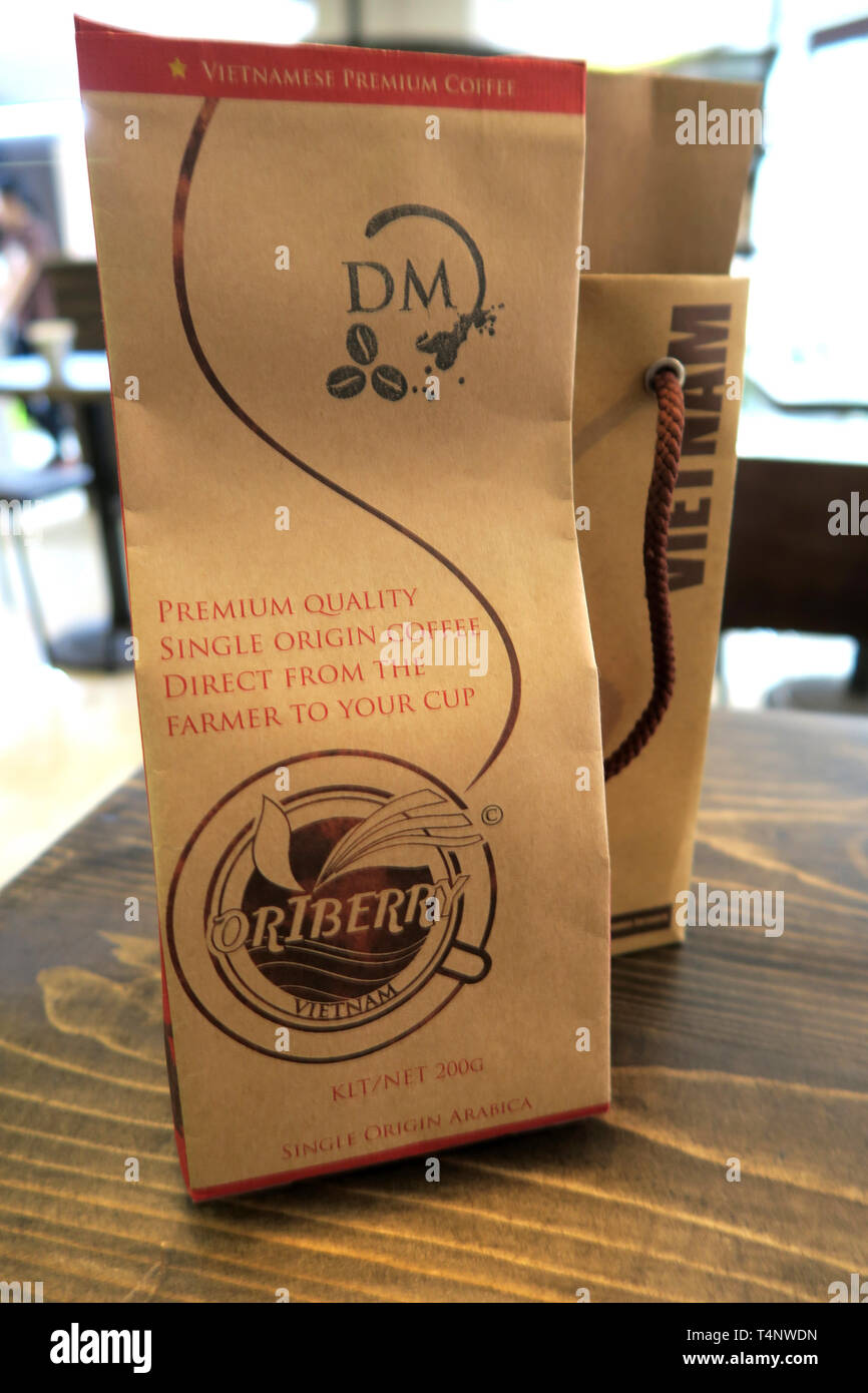 Il vietnamita chicchi di caffè tostati in vendita ad Hanoi, Vietnam. Fonte Dalat Vietnam Foto Stock