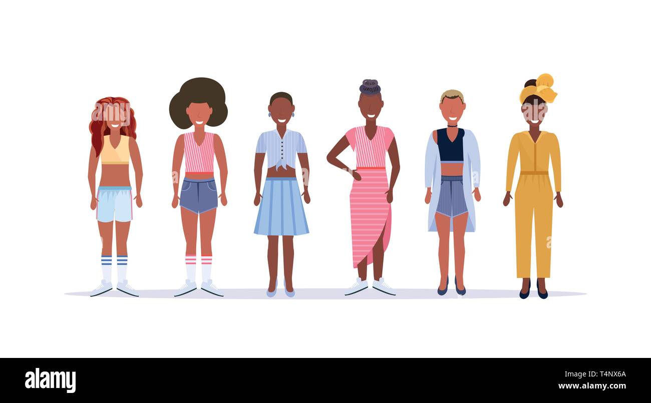 Felice la donna casual in piedi insieme sorridente african american ladies con differenti ACCONCIATURA FEMMINILE personaggi dei cartoni animati a piena lunghezza piatto bianco Illustrazione Vettoriale
