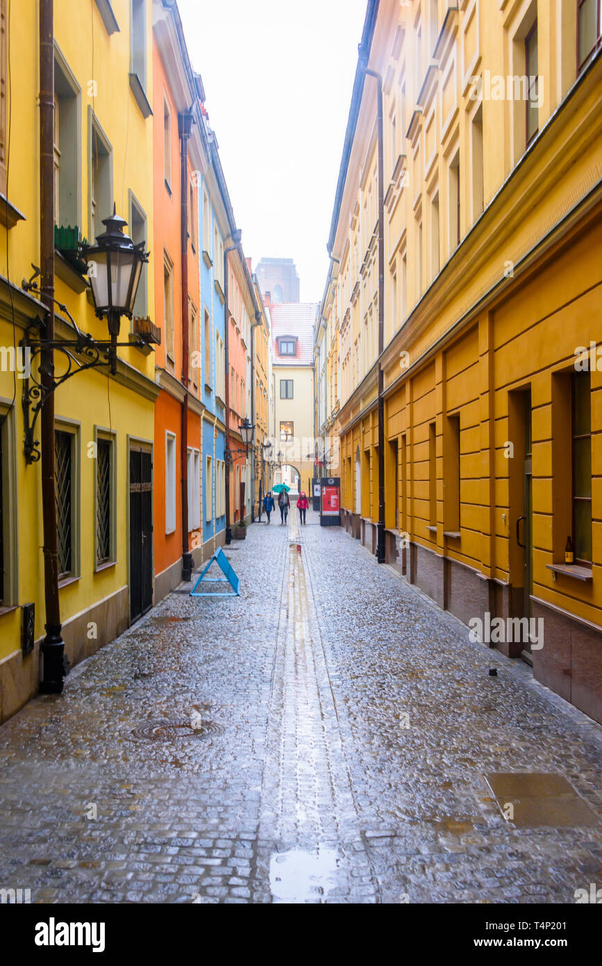 Gli edifici colorati entro la città city square, Rynek, Wrocław, Wroclaw, Wroklaw, Polonia Foto Stock