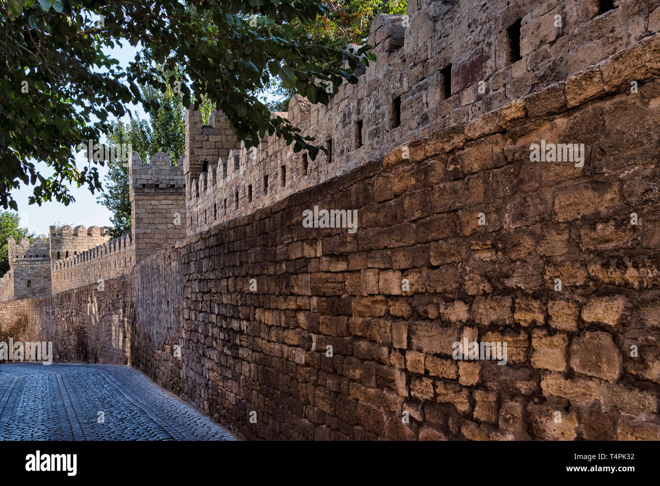 Città antica parete nella parte interna della città di Baku in Azerbaijan Foto Stock
