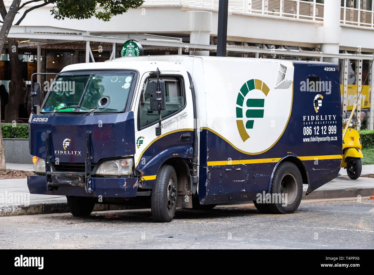 Johannesburg, Sud Africa, XXII Marzo- 2019: Contanti in transito van nel centro citta'. Foto Stock
