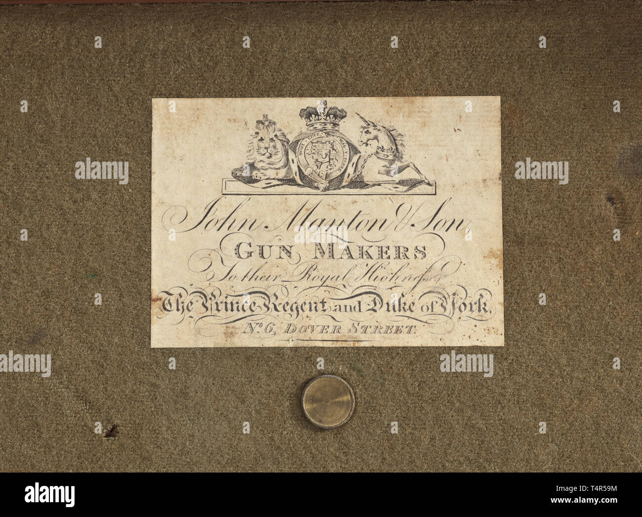 Una coppia in custodia di flintlock pistols, John Manton & Sons, Londra dopo 1814 sotto la canna con abbinamento di num del xx secolo, Editorial-Use-solo Foto Stock