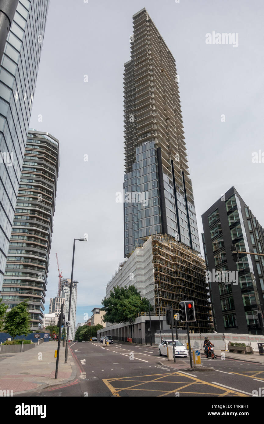 La 250 City Road blocco di appartamenti in costruzione (giugno 2018) Islington, East London, Regno Unito. Foto Stock