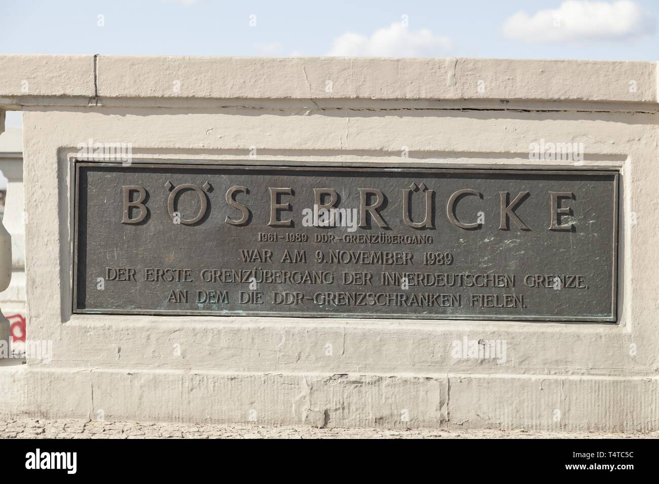 Segno a Bosebrucke, ex confine alla memoria DDR, Berlino, Germania, Europa Foto Stock