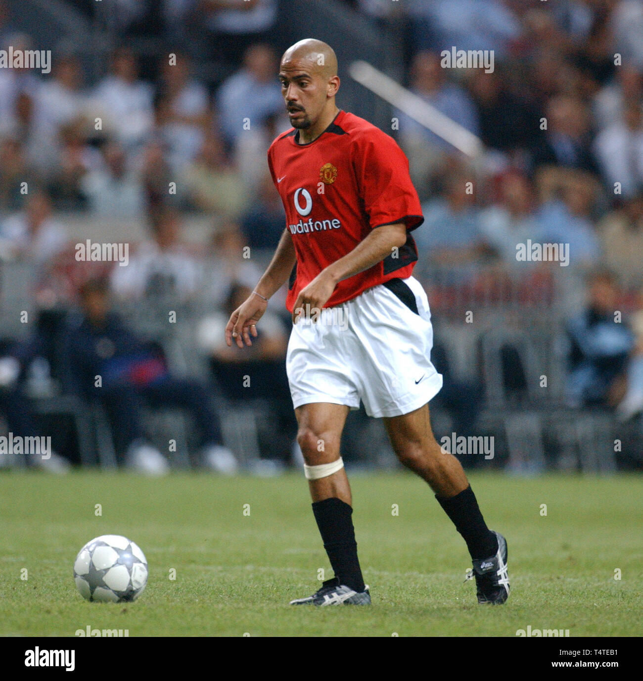 Arena di Amsterdam Paesi Bassi 2.8.2002, calcio: Torneo di Amsterdam, Manchester United (rosso) vs Ajax Amsterdam (blu) 1:2 ---- JUAN SEBASTIAN VERON (l'uomo) Foto Stock