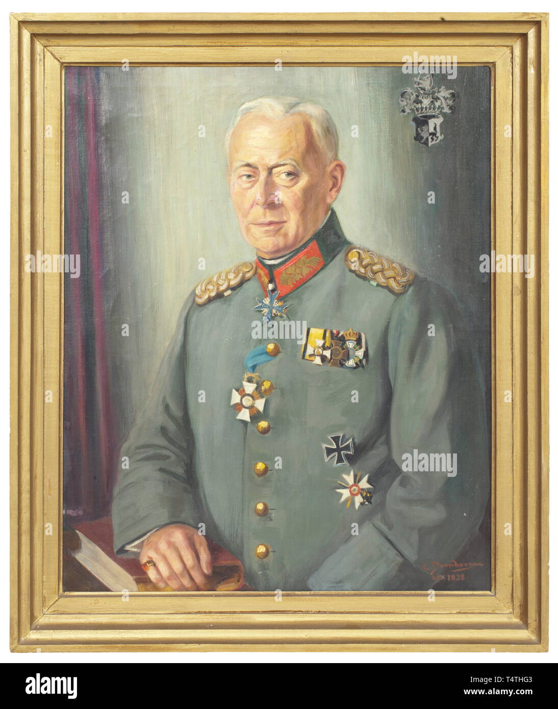 Un dipinto a olio di Generalmajor Kurt von Lupin, vincitore del "Pour le Mérite' Ordine. Olio su tela ritratto di von Lupin in un uniforme Generalmajor della Reichswehr, indossando il "Pour le Mérite' Ordine, la Prussia Hohenzollern house e alcune medaglie di Württemberg. Il nobile stemma dei von lupini è impostato in nero e argento nell'angolo superiore destro. Firmato "C. Domberger, Oktober 1938" in basso a destra. Dimensioni con telaio 74 x 89 cm. Von Lupin era il comandante del reggimento della 123Granatiere reggimento "Re Karl', e lui , Additional-Rights-Clearance-Info-Not-Available Foto Stock