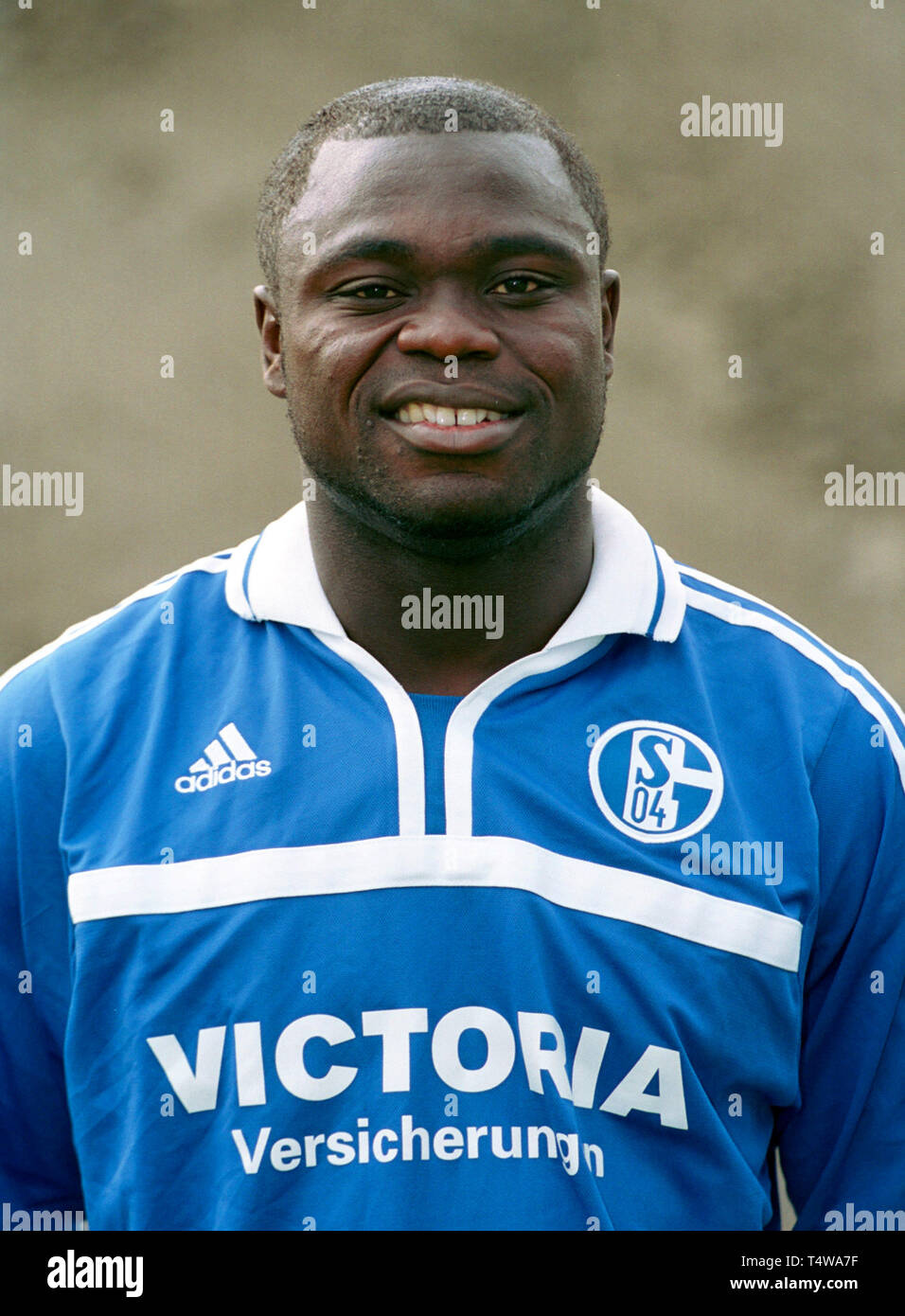 Gelsenkirchen, Germania 11.7.2001, calcio: presentazione della squadra della Bundesliga tedesca Club Schalke 04 --- Gerald ASAMOAH Foto Stock