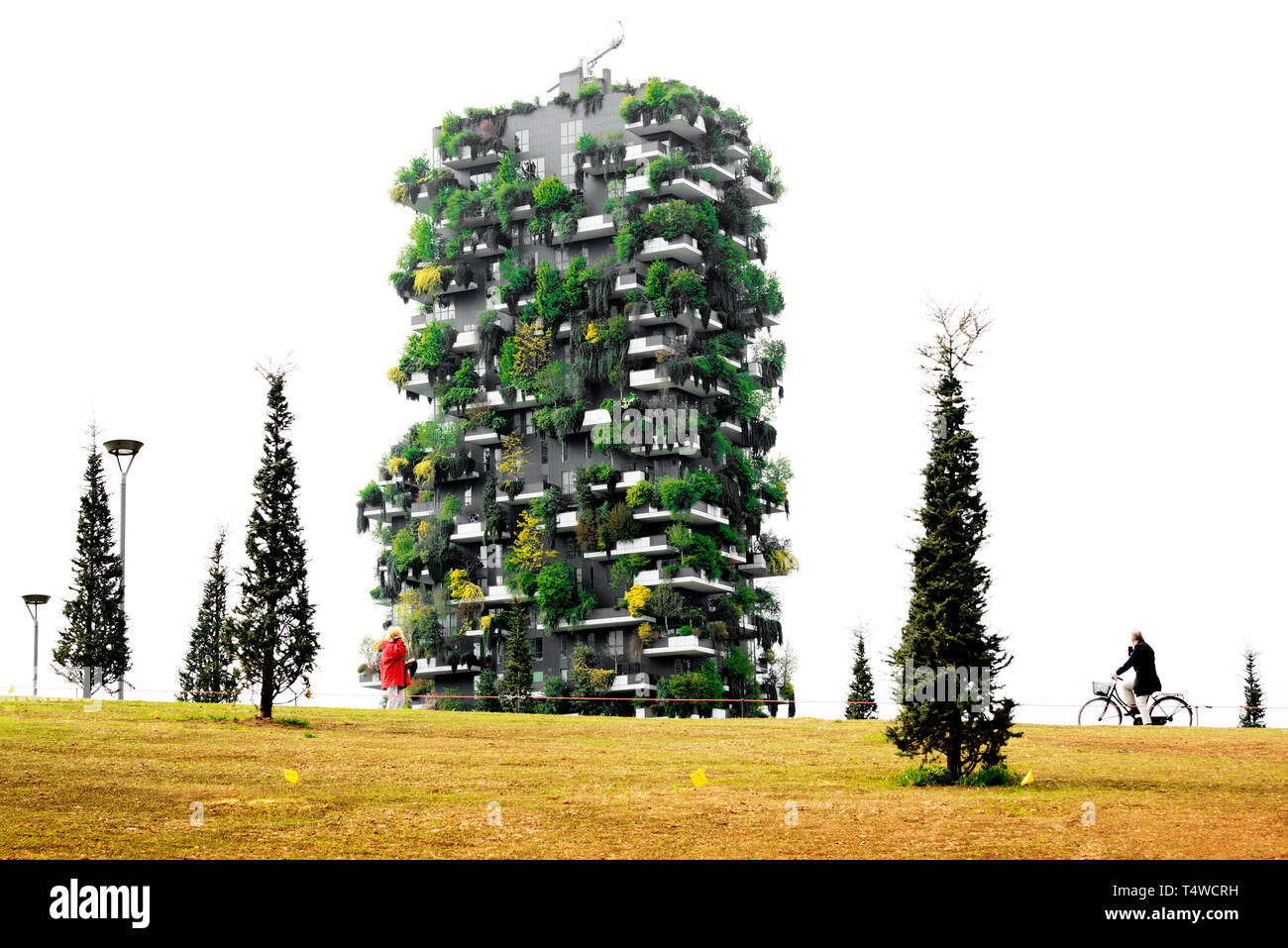 Bosco verticale torre in "Libreria di alberi Park", Milano, Italia Foto Stock