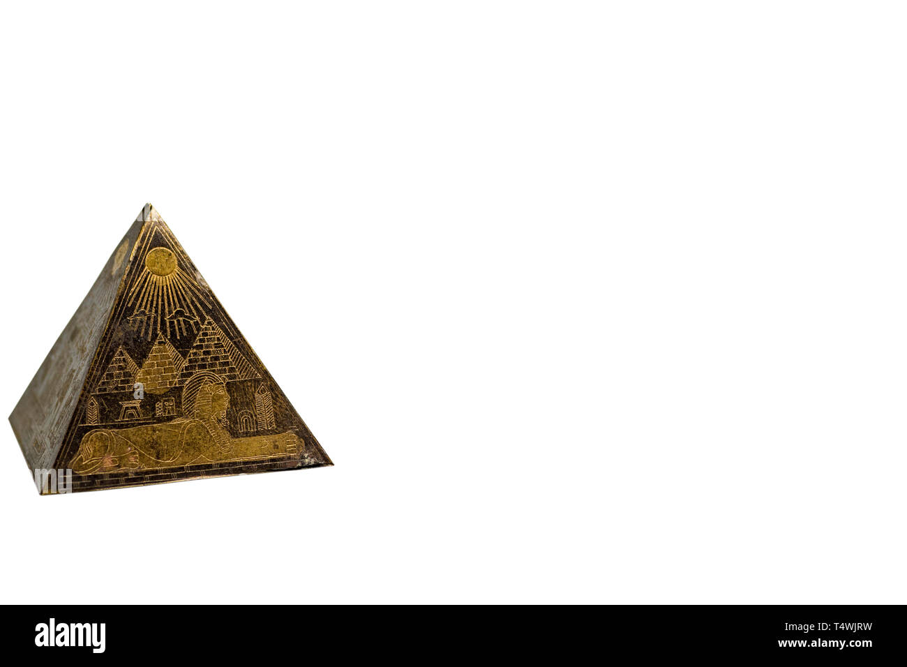 Figurina di piramide egizia con copia di sfondo spazio Foto Stock