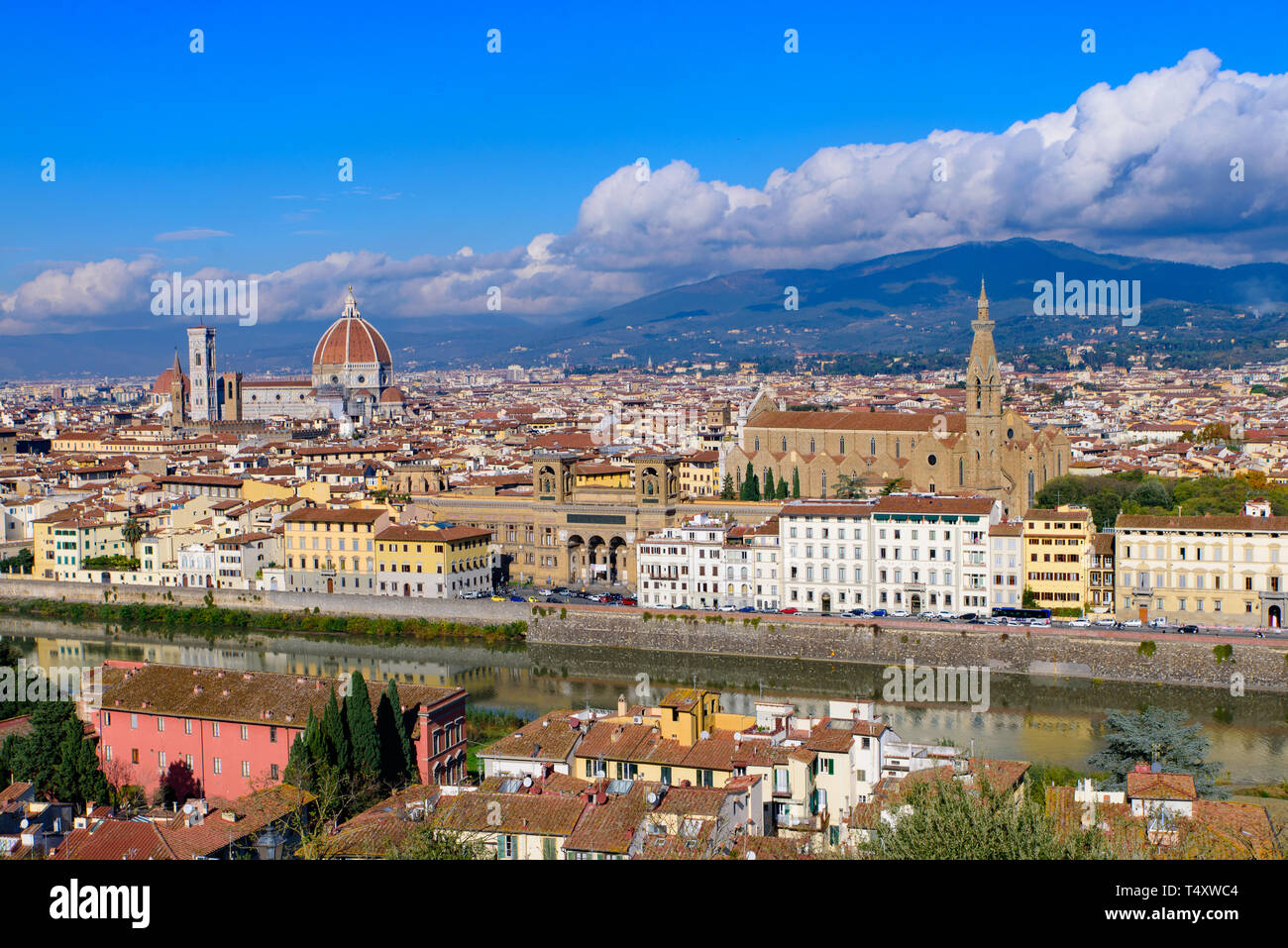 Vista panoramica della città di Firenze da Piazza Michelangelo in Italia Foto Stock