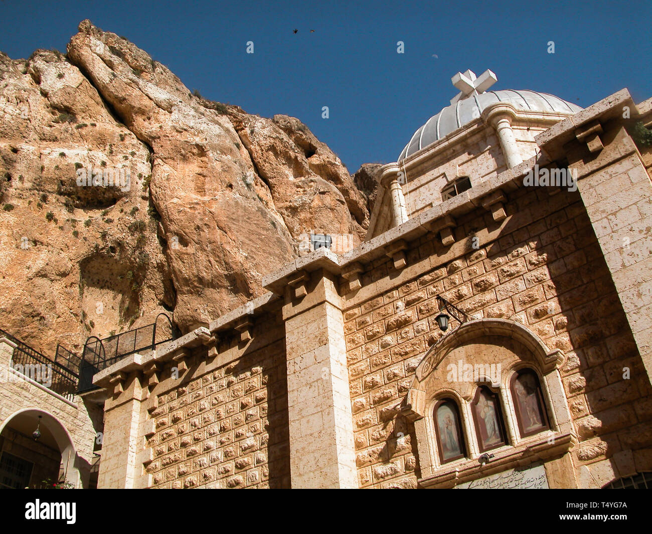 Maalula, Siria, il monastero e il villaggio cristiano. Damasco, Siria, sept. 2004. Maalula è un villaggio cristiano in Siria che parla la lingua aramaica Foto Stock