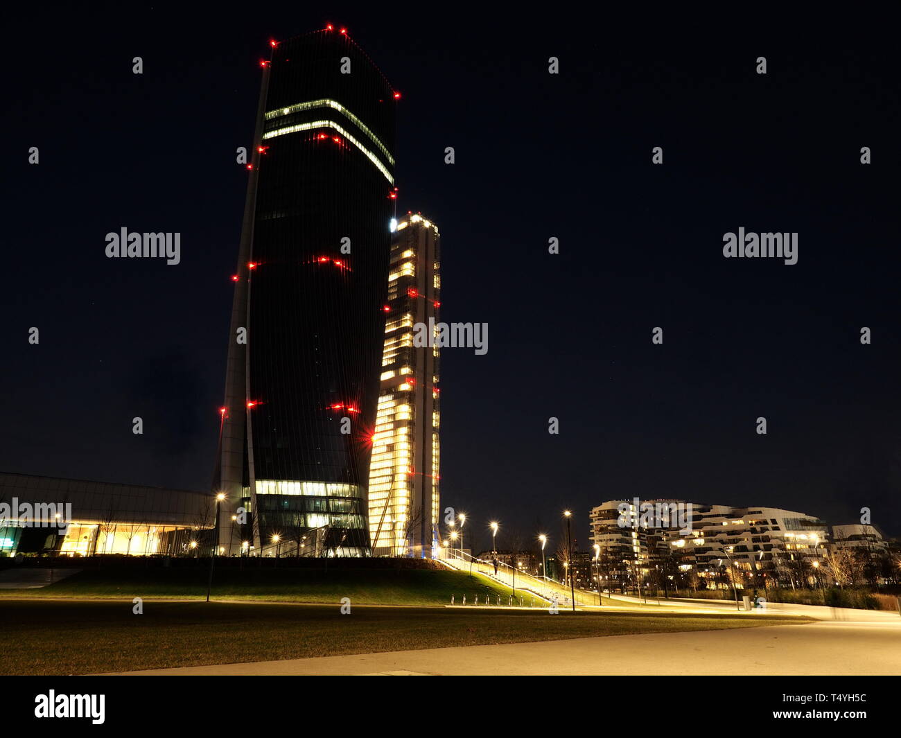 Milano città la vita nuova e moderna area denominata 3 torri con torre Isozaki, torre Hadid e Libeskind torre Foto Stock