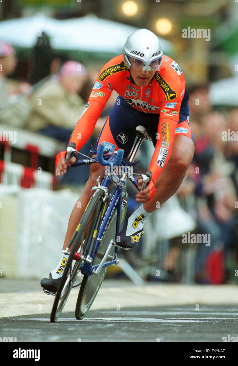 Groningen Paesi Bassi 11.5.2002, ciclismo: cronometro individuale prologo alla 85a edizione del Giro d'Italia corsa di ciclismo --- Sergiy MATVEYEV (UKR), Ceramiche Panaria Foto Stock