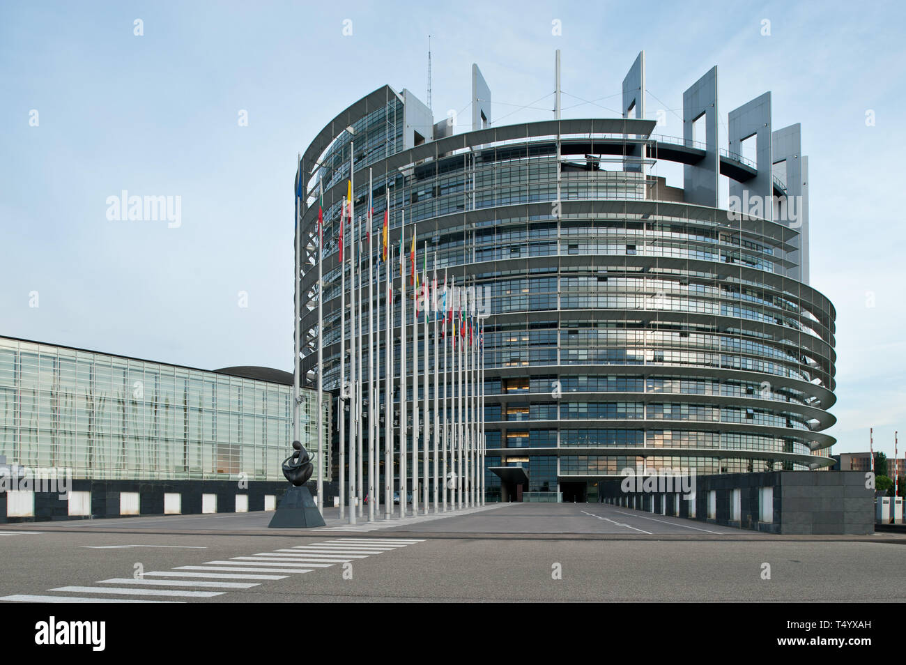 Das Europäische Parlament (inoffiziell auch Europaparlament oder UE-Parlament; kurz EP) mit offiziellem Sitz in Straßburg ist das Parlament der Europä Foto Stock