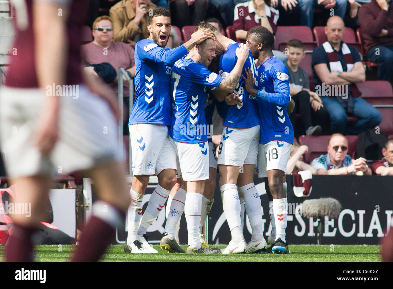 Edinburgh, Regno Unito. Xx Apr, 2019. Edinburgh, Regno Unito. Il 20 aprile 2019. Jack Ryan del Rangers celebra il suo punteggio del team secondo obiettivo durante la Ladbrokes Premiership match tra i cuori e i Rangers a Tynecastle Park il 20 aprile 2019 in Edinbugh, UK. Credito: Scottish Borders Media/Alamy Live News Foto Stock