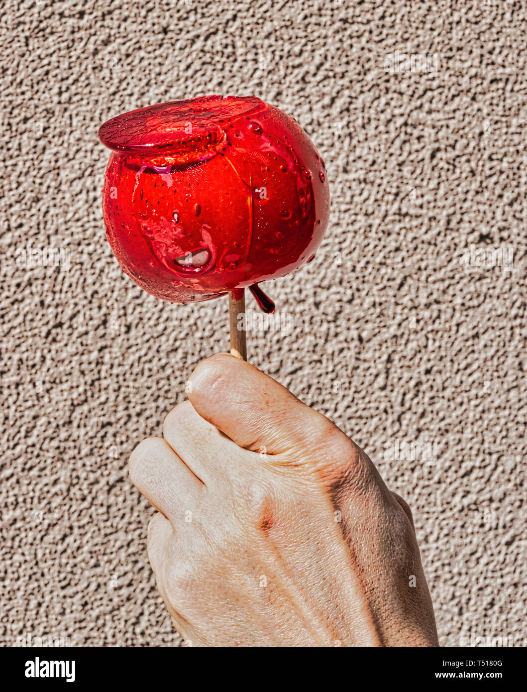 Candy Apple su un bastone Foto Stock