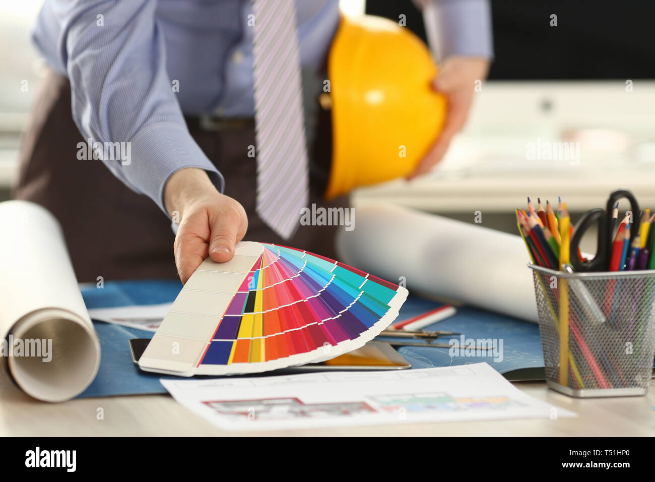 L'architetto dello spettro di contenimento tavolozza di colori in ufficio Foto Stock