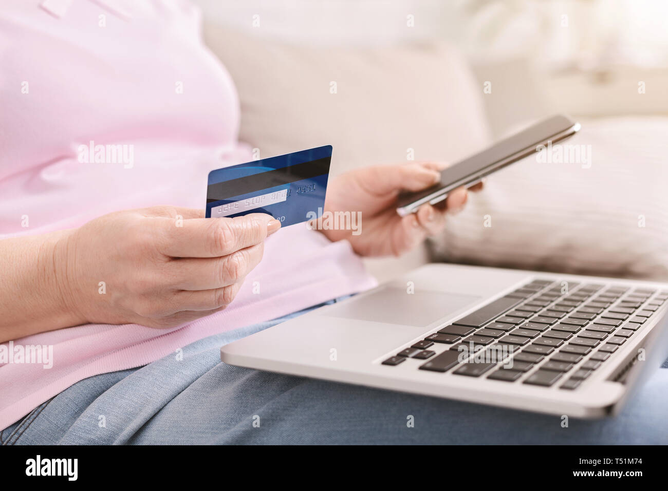 Codice di sicurezza per accedere ai dati finanziari online. Foto Stock