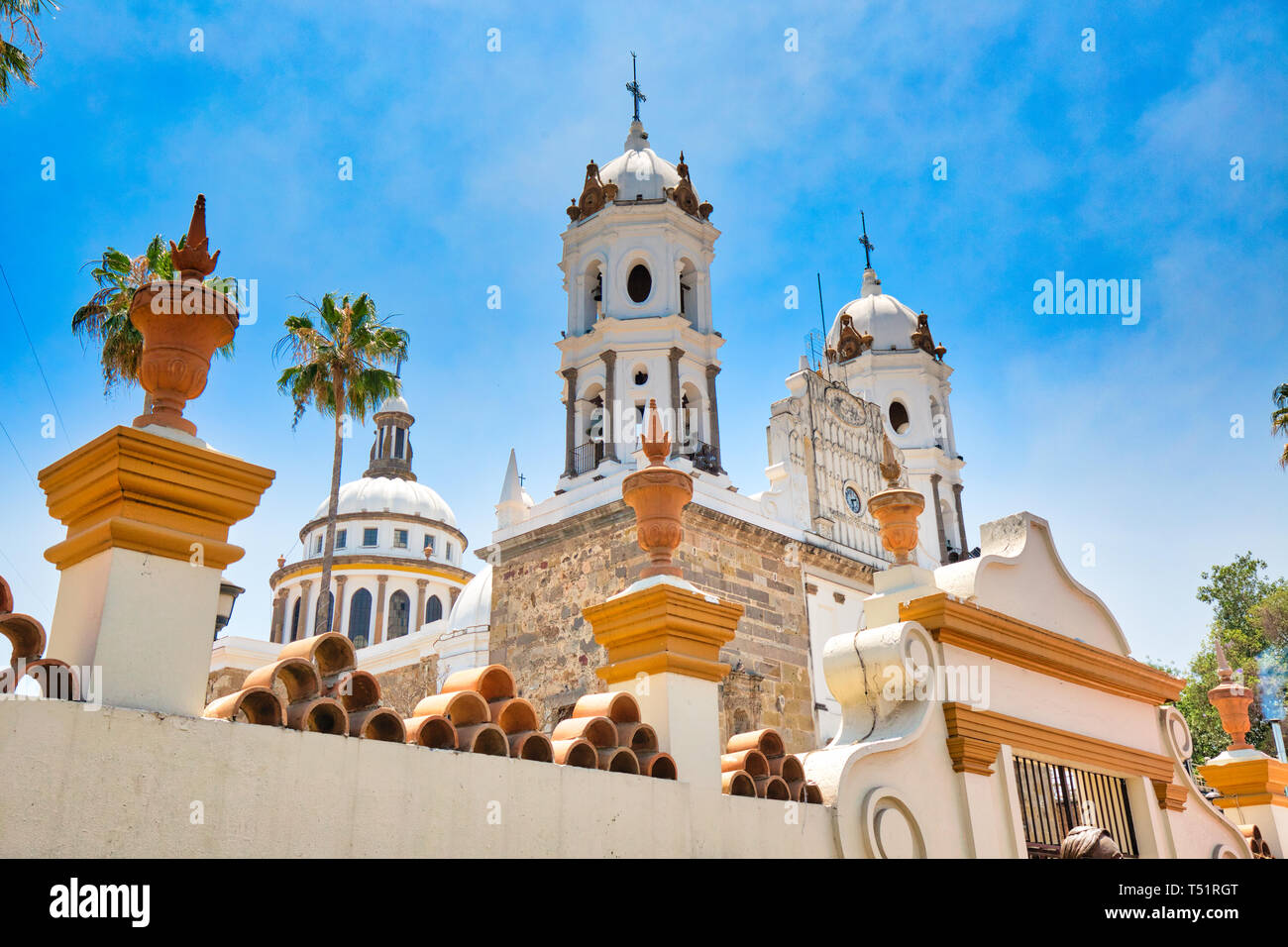 Tlaquepaque scenic chiese in un caratteristico centro storico della città Foto Stock