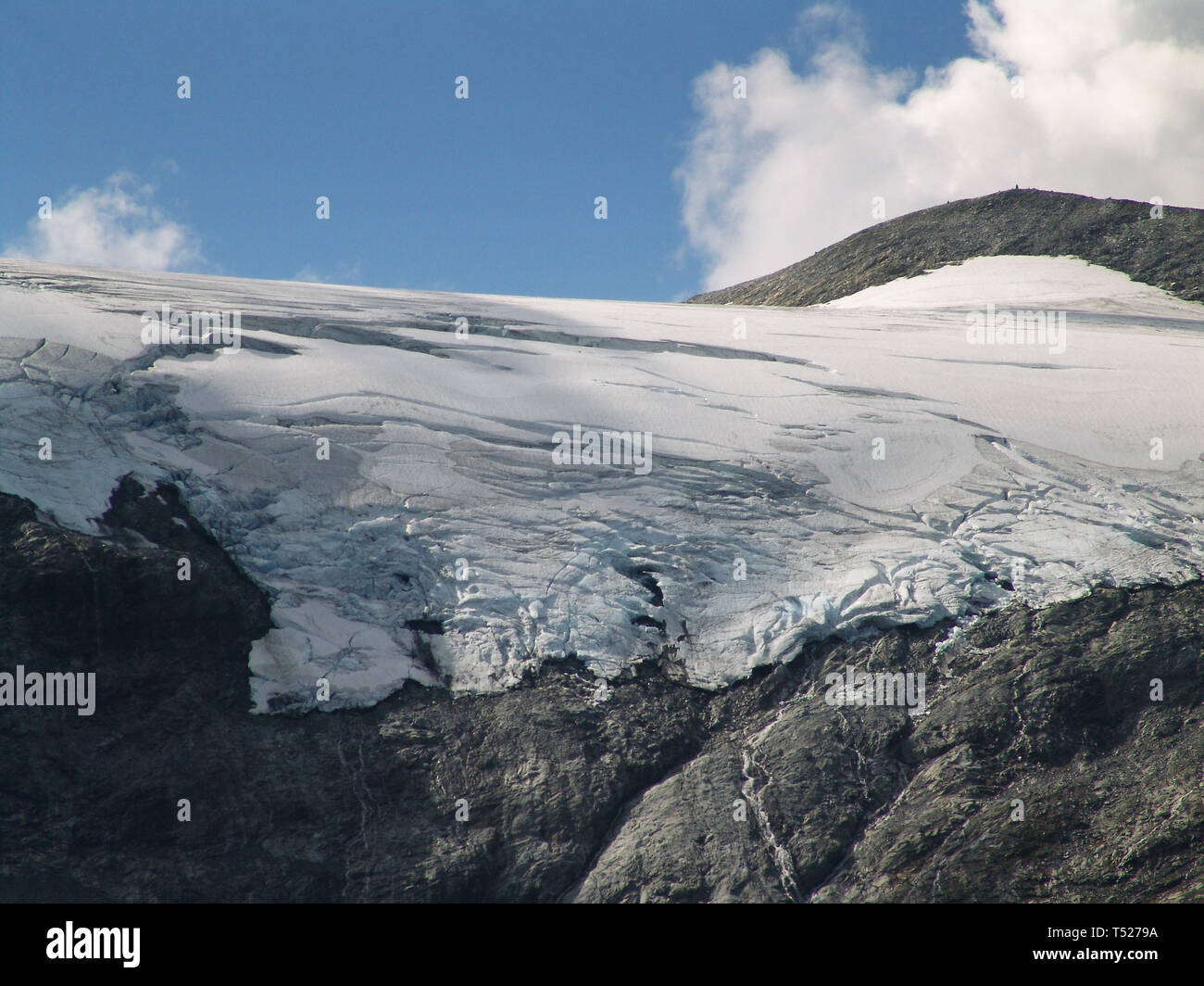 Un ghiacciaio su una strada vicino a dalsnibba / NORVEGIA Foto Stock