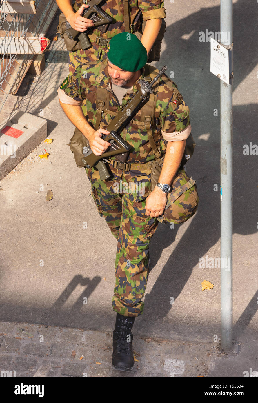 Swiss armed forces immagini e fotografie stock ad alta risoluzione - Alamy