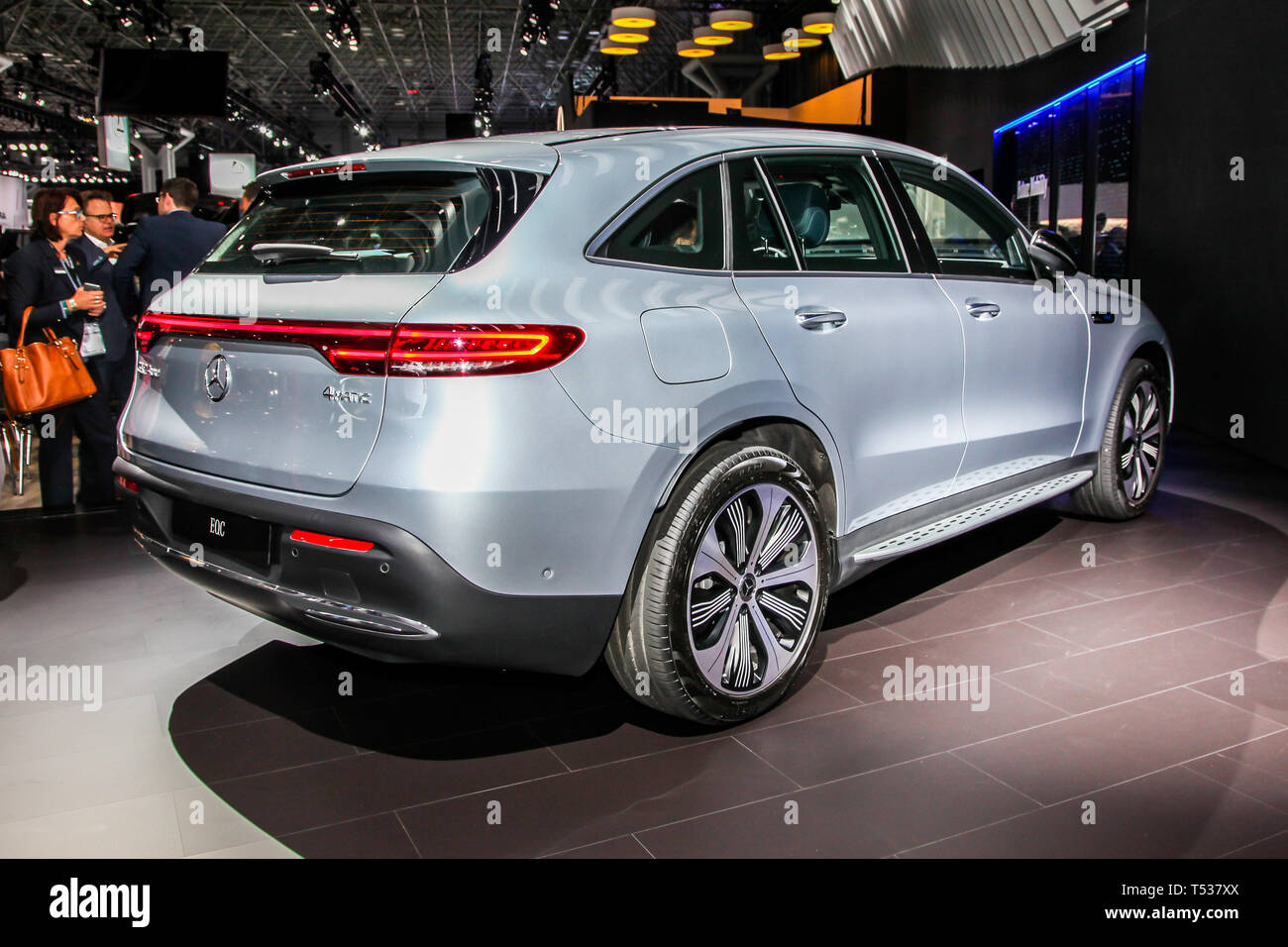 Mercedes-Benz EQC 400 al New York International Auto Show 2019, presso il Jacob Javits Center. Questo è stato premere Anteprima giorno uno di NYIAS Foto Stock