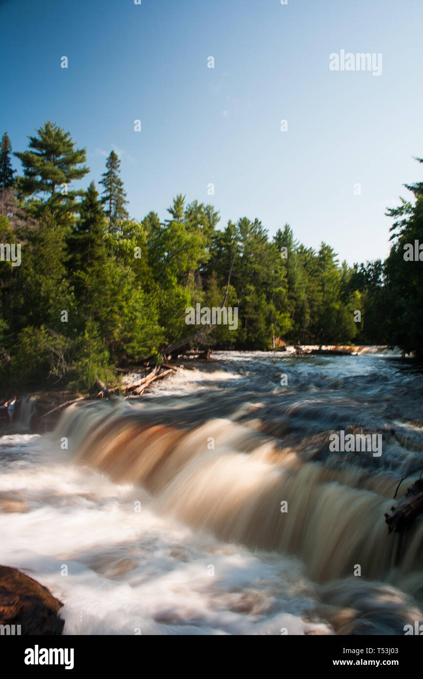 Abbassare Tahquamenon Falls, Tahquamenon Falls State Park, Michigan Foto Stock