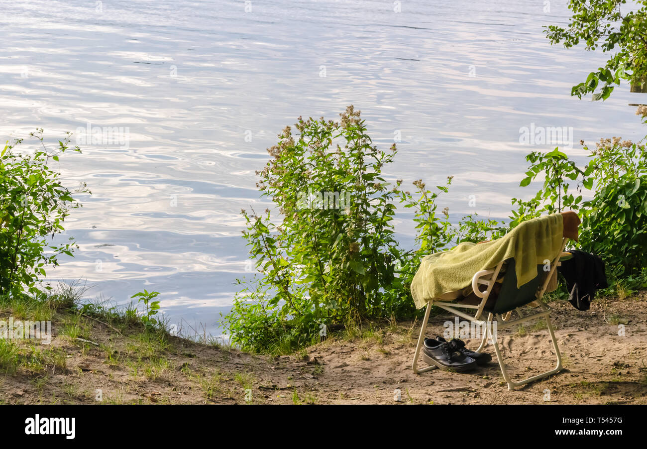 È tempo di andare di nuovo in piscina Foto Stock