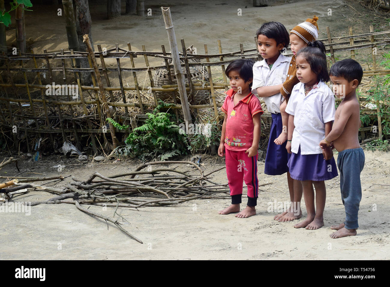 Kolkata (Calcutta) / India - 11 Aprile 2019: scuola i bambini in una comunità povera village Foto Stock