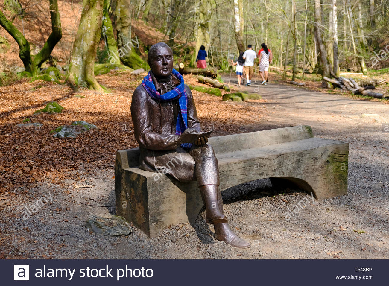 Robert Burns scultura alla Birks di Aberfeldy dove egli è stato ispirato per comporre il suo poema, 'l'Birks di Aberfeldy', Aberfeldy, Perthshire Scozia Scotland Foto Stock