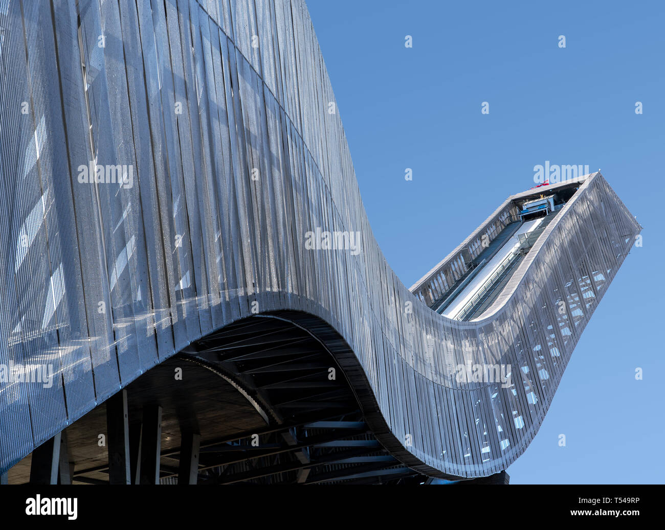 Holmenkollbakken è una grande ski jumping Hill si trova a Holmenkollen a Oslo, Norvegia Foto Stock