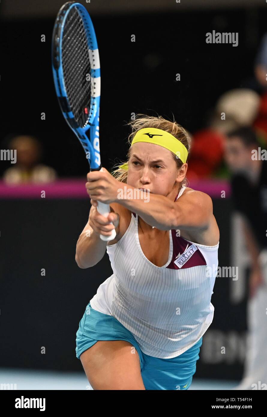 Yulia Putintseva (Kazakistan). La gomma 2. Gran Bretagna v Kazakistan. World Group II play off in BNP Paribas Fed Cup. Casella di rame arena. Queen Elizabeth Olympic Park. Stratford. Londra. Regno Unito. 20/04/2019. Foto Stock