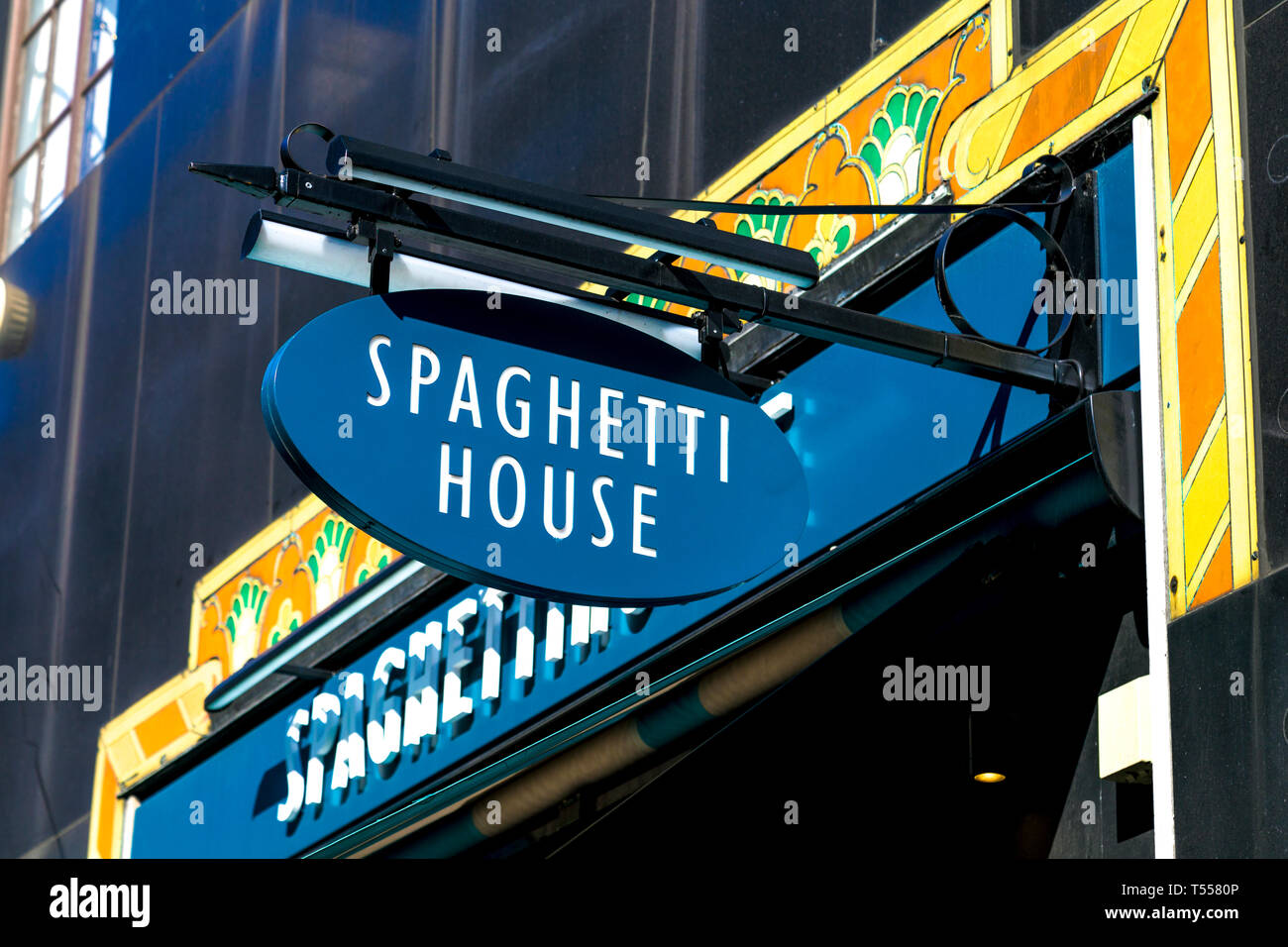 Segno per catena italiana di Spaghetti House su Argyll Street, Soho, London, Regno Unito Foto Stock