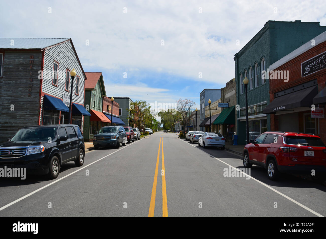 Un tranquillo pomeriggio nel centro di Columbia, una piccola città costiera nel Nord Carolina. Foto Stock