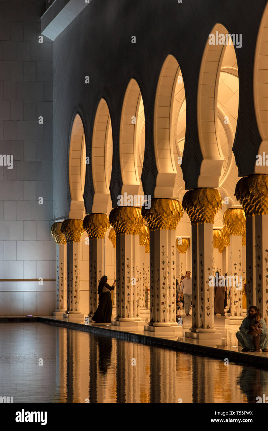 Emirati Arabi, Abu Dhabi Sheikh Zayed Grande moschea Foto Stock