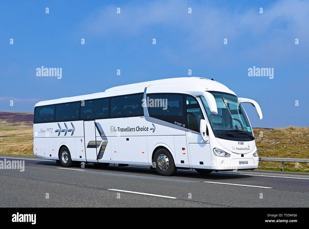 La scelta dei viaggiatori motorcoach. Autostrada M6, in direzione sud, Shap, Cumbria, England, Regno Unito, Europa. Foto Stock