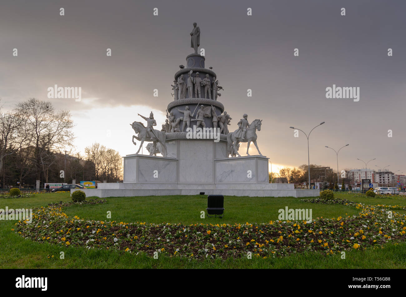 Eskisehir/ Turchia-Aprile 05,2019: Nazione un monumento a Eskisehir City Square Foto Stock