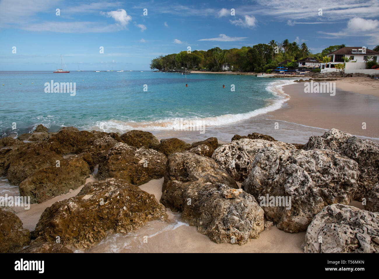 Spiaggia sulla costa ovest di Barbados Holetown vicino a St James Parrocchia Foto Stock
