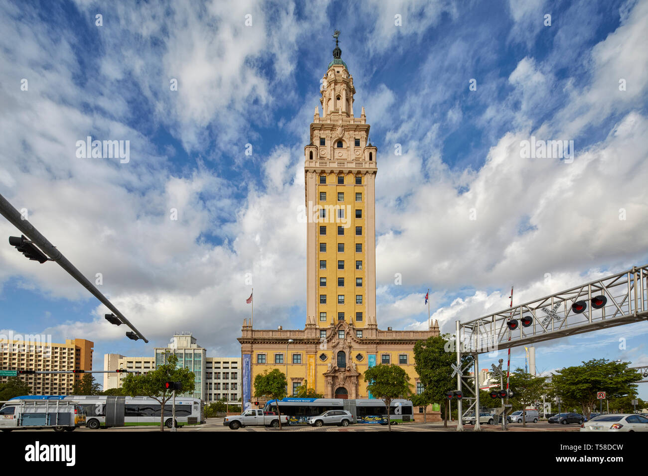 Libertà edificio a torre in Biscayne Blvd in Miami Florida USA Foto Stock