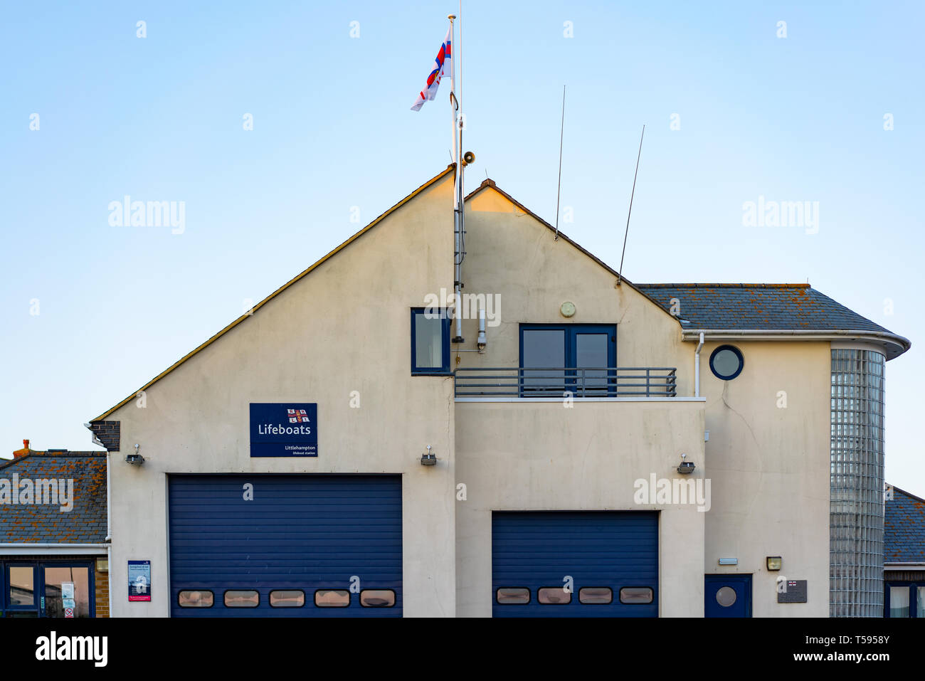 Scialuppa di salvataggio RNLI centro in Littlehampton in Inghilterra Foto Stock