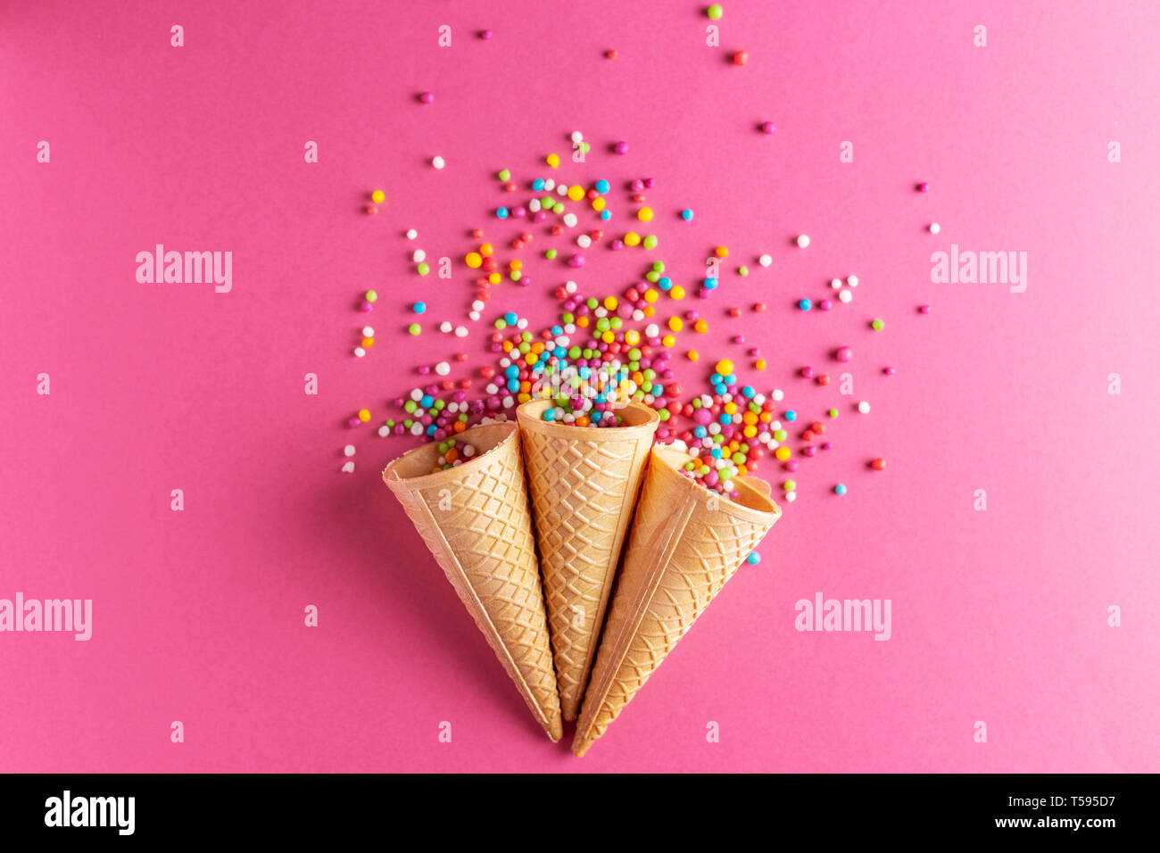 Ice Cream cornette con zucchero colorato perla Foto Stock