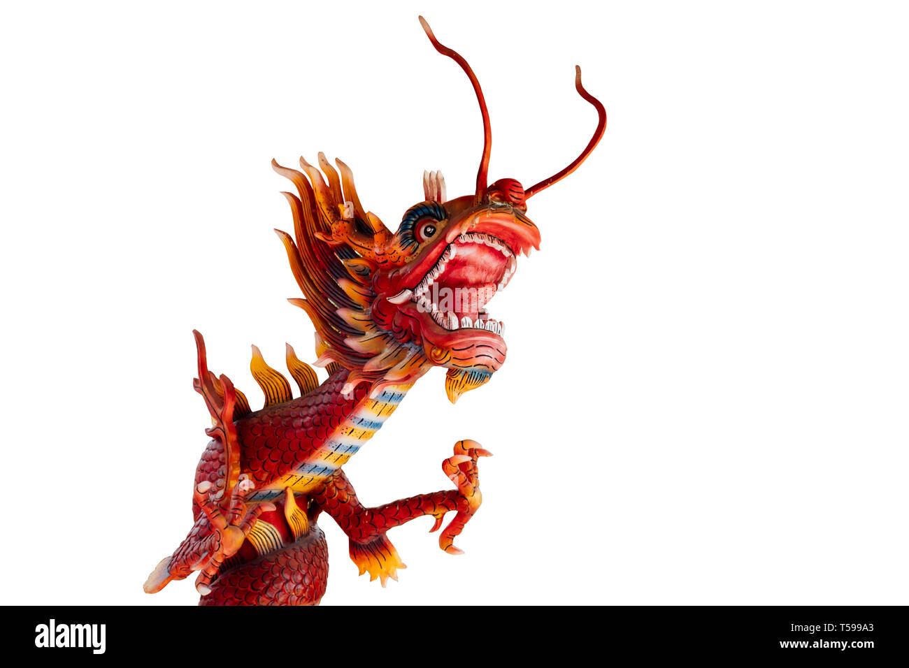 Drago colorato statua isolata su sfondo bianco. Foto Stock