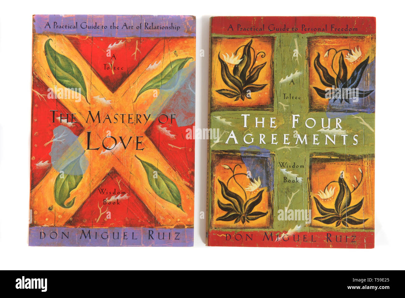 2 libri di Don Miguel Ruiz la padronanza di amore e di quattro accordi Foto Stock