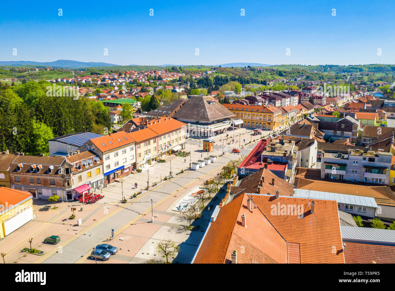 Croazia, città od Daruvar, la piazza principale della città, il panorama dal, drone Foto Stock