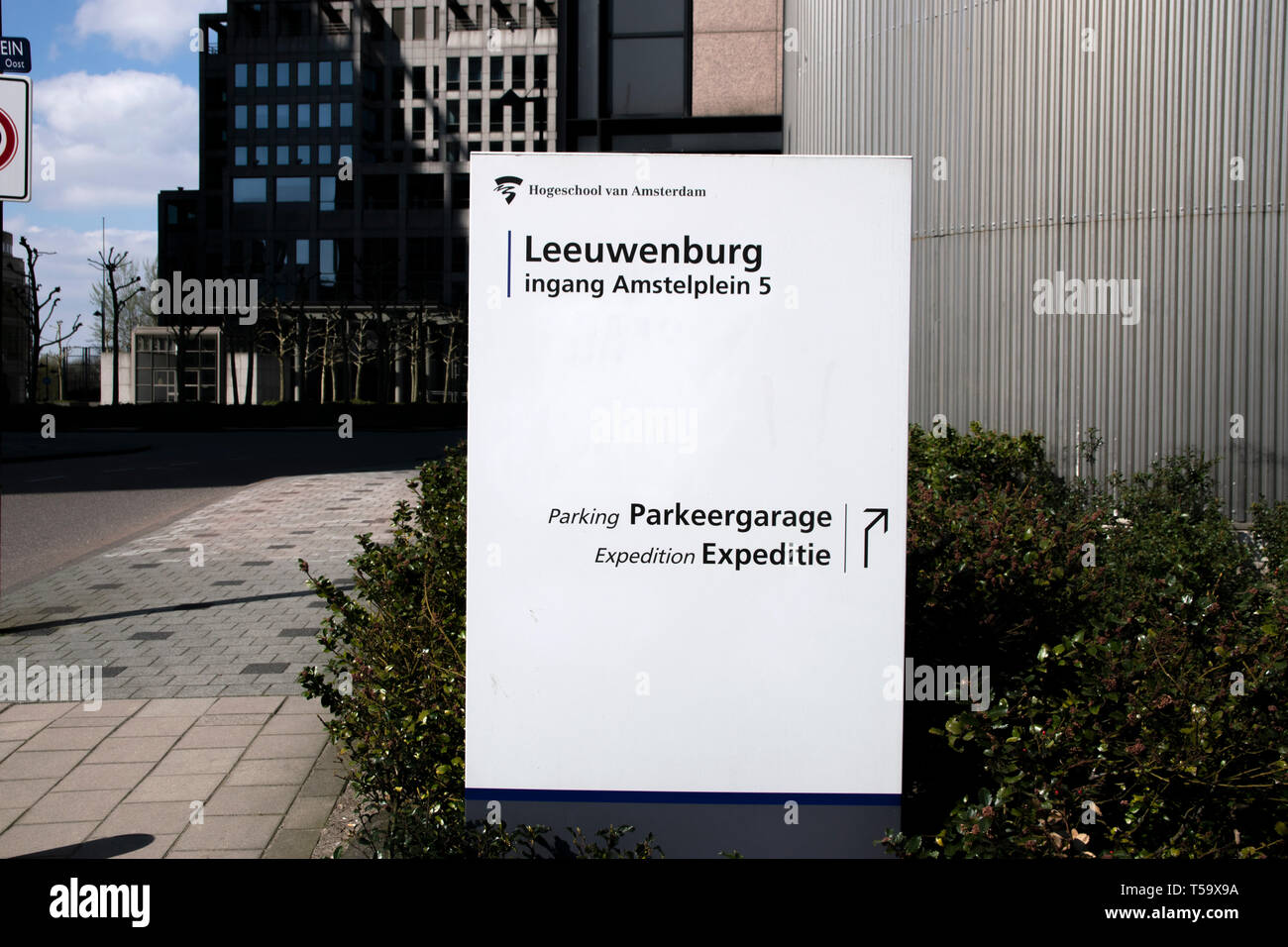 Affissioni Hogeschool van Amsterdam Leeuwenburg a Amsterdam Paesi Bassi 2019 Foto Stock